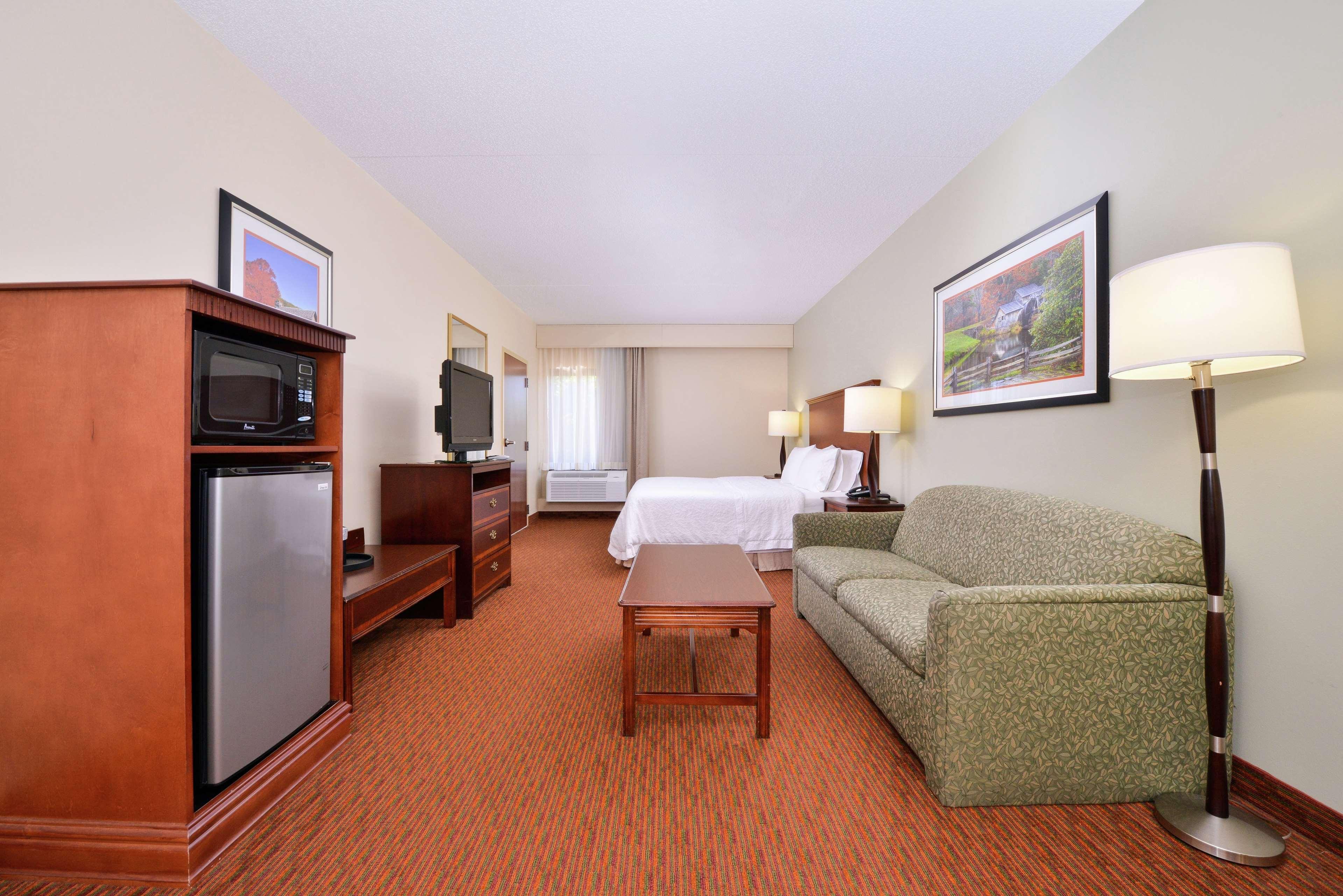 Hampton Inn Waynesboro/Stuarts Draft Fishersville Zewnętrze zdjęcie