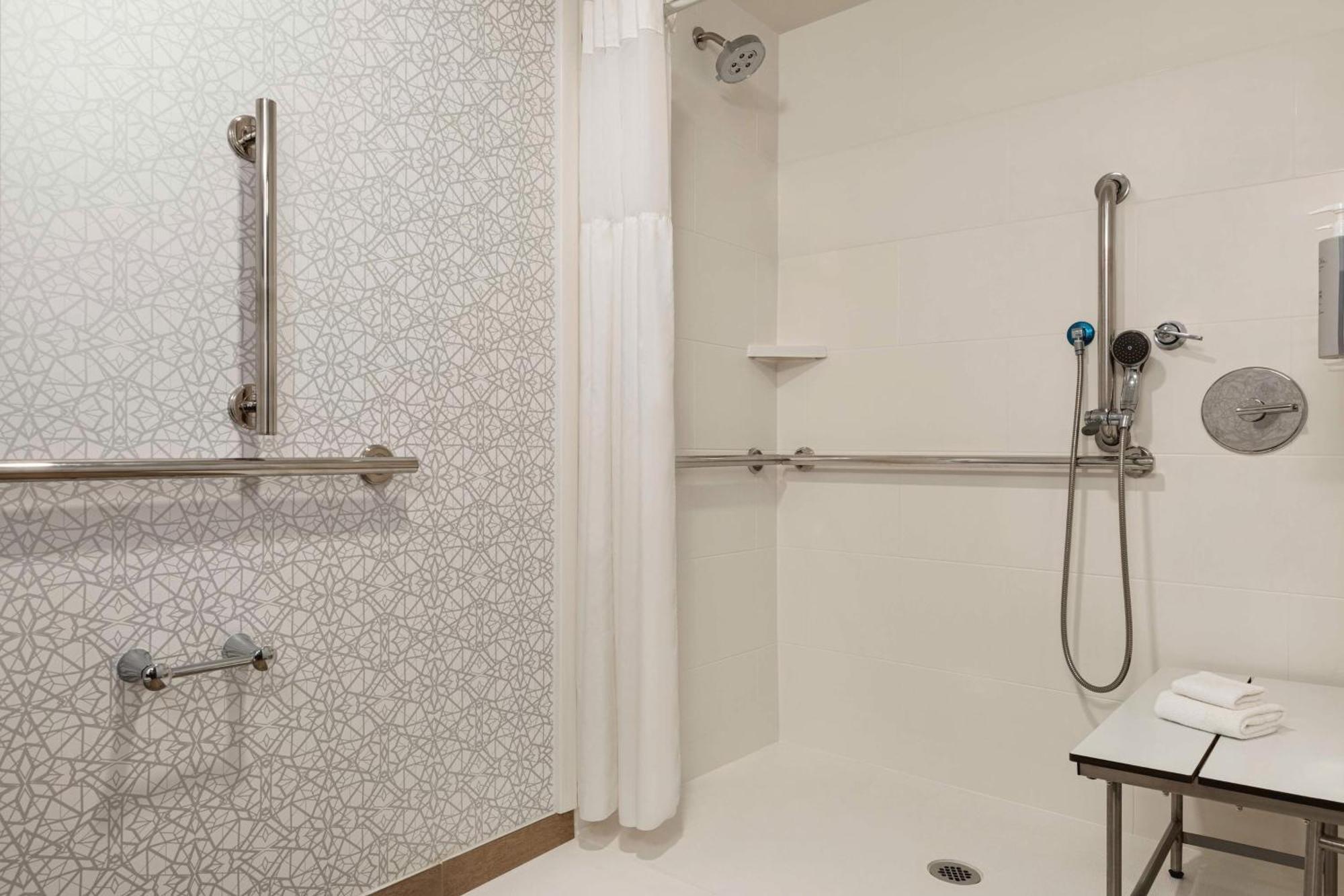Hampton Inn Waynesboro/Stuarts Draft Fishersville Zewnętrze zdjęcie